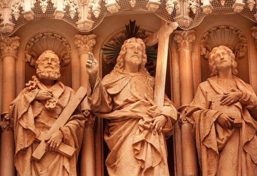 Jesus, Christ, Disciples, St. Peter, St. John, Statues Golthic Cloister Monestir Monastery of Montserrat, Barcelona, Catalonia, Spain.  Founded in the 9th Century, destroyed in 1811 when French invaded Spain. Rebuilt in 1844 and now a Benedictine Monastery.  Placa de Santa Maria