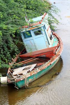 Boat drowned