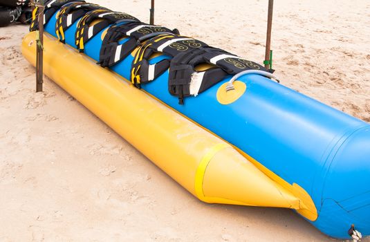 Banana boat on beach For tourists coming to play.