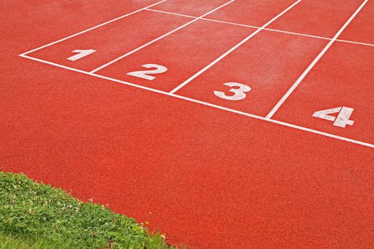 Numbers of track lanes in sports runway