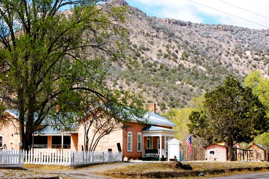  Lincoln New Mexico house next to the mountain