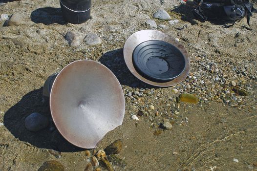 tools of the gold washer                                