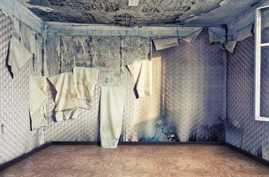old abandoned  interior  photo 