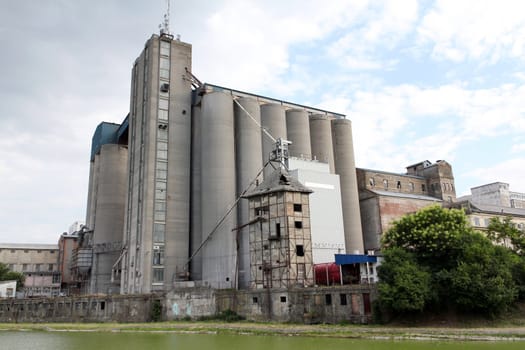 silo old and new industry zone