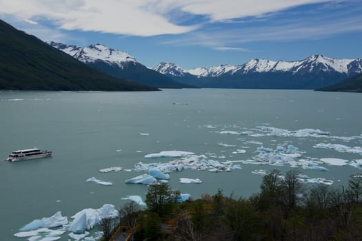 Spectacular blue icebergs floating on the Lake Argentino in the Los Glaciares National Park, Patagonia, Argentina.