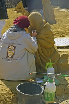 exposure of sand sculptures in France to Touquet on the topic of Africa