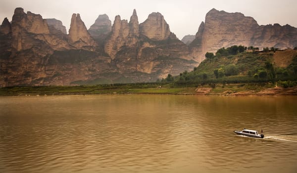 Liuijiaxia Reservoir Canyon Binglin Si Buddhist Temple Lanzhou Gansu China

Resubmit--In response to comments from reviewer have further processed image to reduce noise, sharpen focus and adjust lighting.