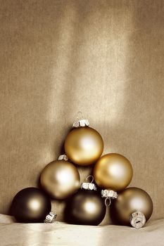 An image of a nice golden christmas background