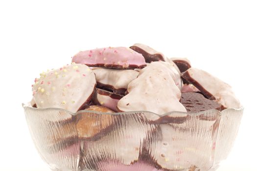 A dish filled with many gingerbreads