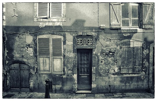 Grunge facade Verdun, France.