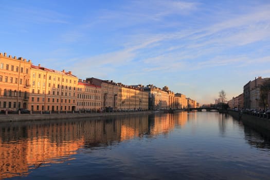 Image of river and bridge in Sankt Petersburg