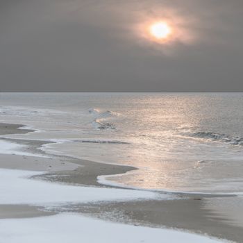 Wintersun at the north sea in Germany