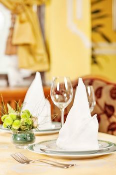 detail of a nicely arranged table in a restaurant