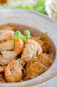 Baked vermicelli and prawn with ginger and  pepper sauce , asian cuisine