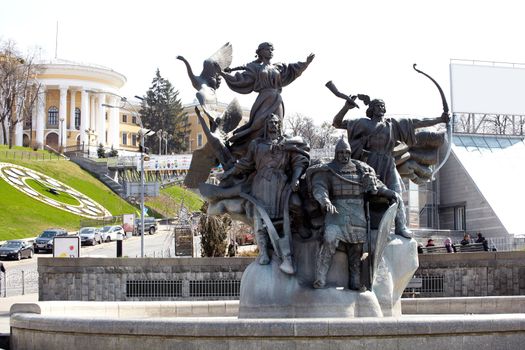 Brothers Kyi, SCEC, Khoriv, and their sister Lybed - Monument of City-founders, Independence Square in Kiev