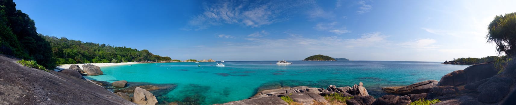 Panoramic view on a beach on the island Miang (No. 4), Similan islands, Thailand