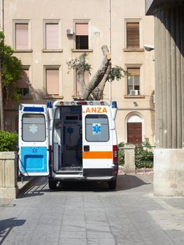 Doors Open on Ambulance - waiting a patient