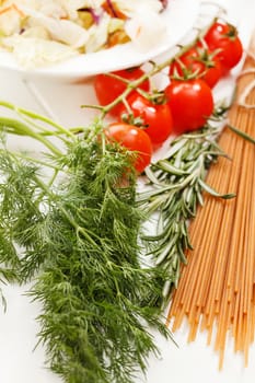 Pasta with tomatoes and herbs