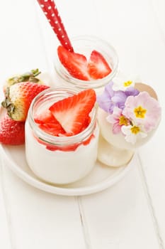 yogurt with strawberry