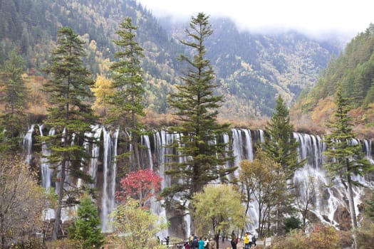 nuorilang waterfalls, jiuzhaigou, china