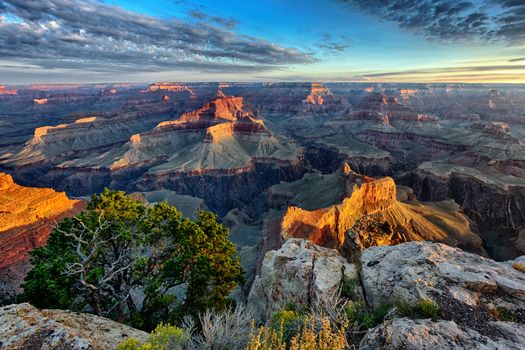 horizontal view of Grand Canyon at sunrise