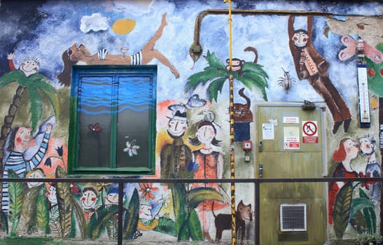 very nice color street art from the Pargue 