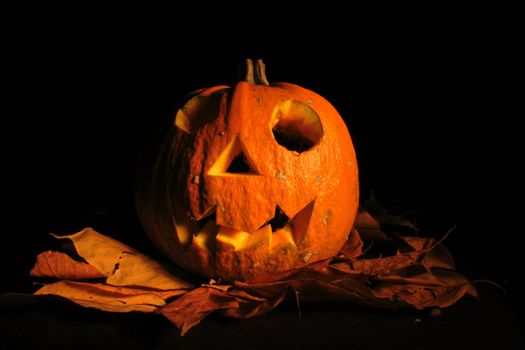 halloween pumkin in the dark night with candle lights
