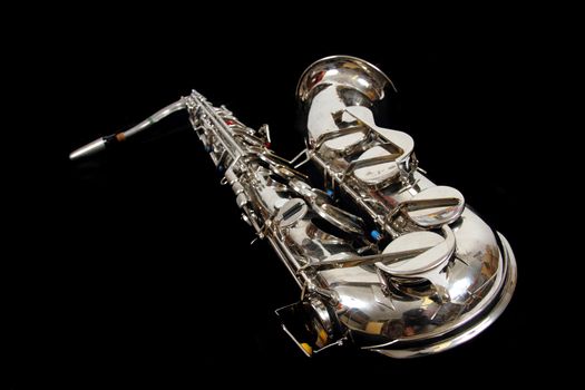 silver saxophone 