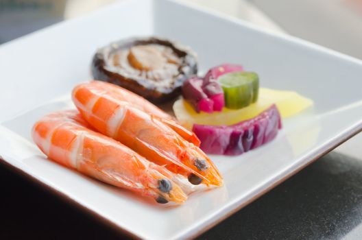 close up  boiled  prawns  with mushroom and  pickled vegetable , asian cuisine