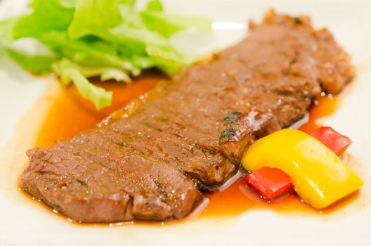 roasted beef  with fresh vegetable on plate