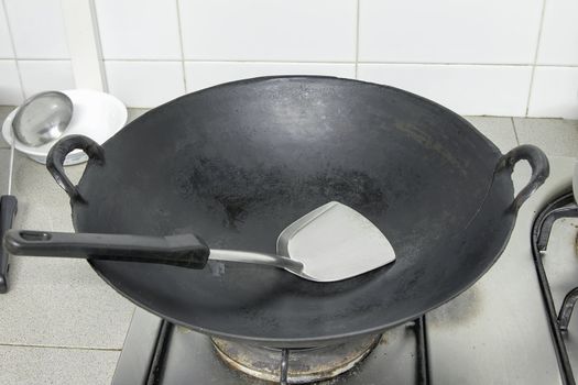 Asian Chinese Wok with Turner Utensil