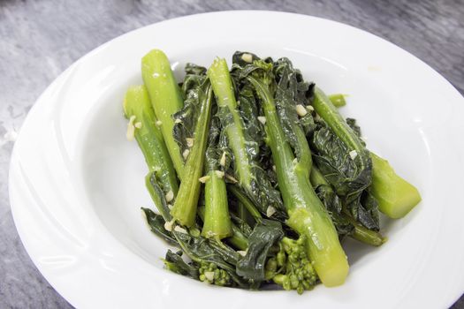 Chinese Kailan Green Vegetables Steamed with Garlic and Oil