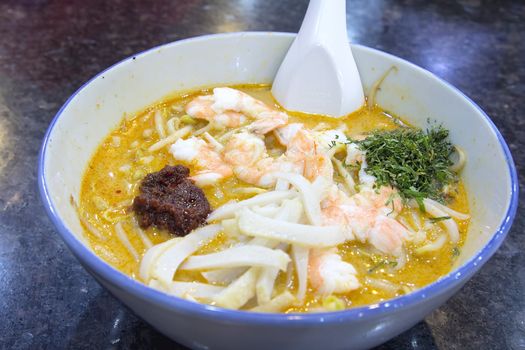 Singapore Curry Laska with Prawns Fishcake and Sambal Chili Paste Macro