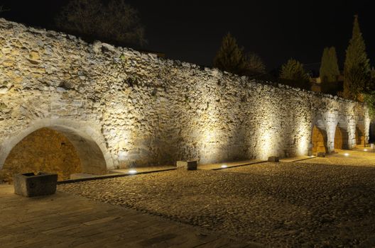 Segovia aqueduct at night