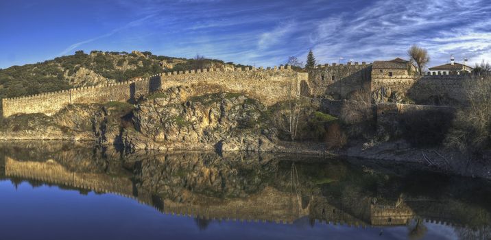 Buitrago de Lozoya medieval wall and fortress