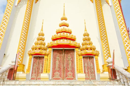 Golden pagoda at the Thai temple
Buddha church at the Thai temple style