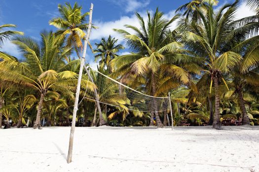 A beach volleyball net, on a sunny day in Mexico