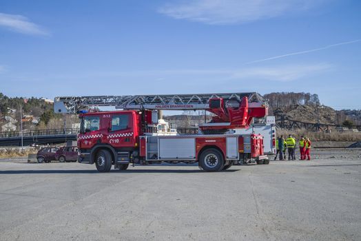 Fire Truck type height-car with ladder