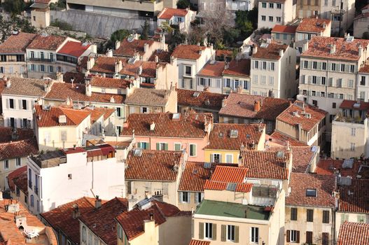 Just common houses which you can easily find in French second largest city - Marseille.