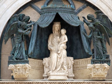 Orvieto - part of the portal above the main entrance to the Duomo