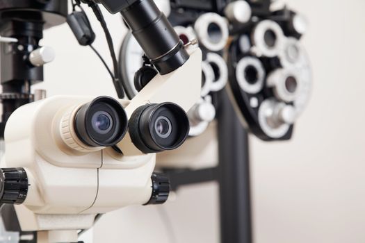Advance equipments in the clinic to detect any eye disorders