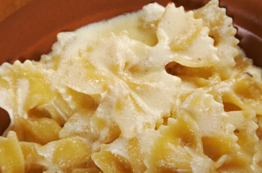 Farfalle pasta with cream sauce