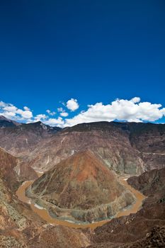 Omega curve (Changjiangdiyiwan) of Yangtze River, Yunnan Province, China