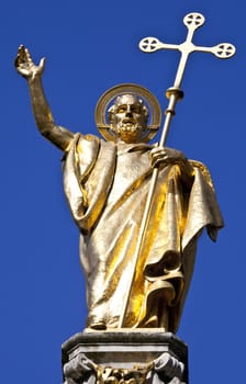 The beautiful Saint Paul statue situated outside Saint Paul's Cathedral in London.