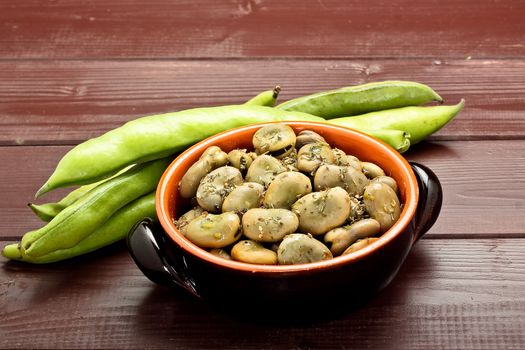 broad beans with olive oil and oregano