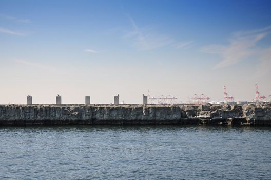 The five column - abstract architecture at tempozan harborland port, osaka, japan