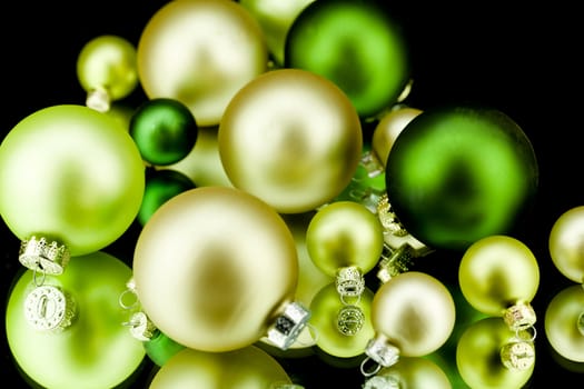 christmas decoration in gold and champagner on black background