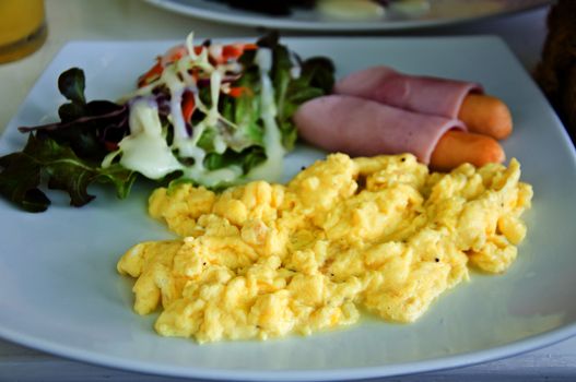 omelette and salad fro breakfast meal