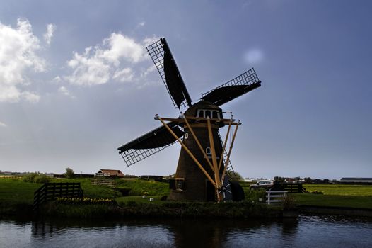 dutch windmill de goede hoop near the village voorhout