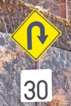 traffic sign to return the vehicle speed ������30 km.